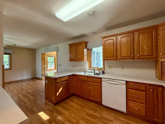 $550,000 | 115 Burr Oak Road, Redwood Falls, MN 56283