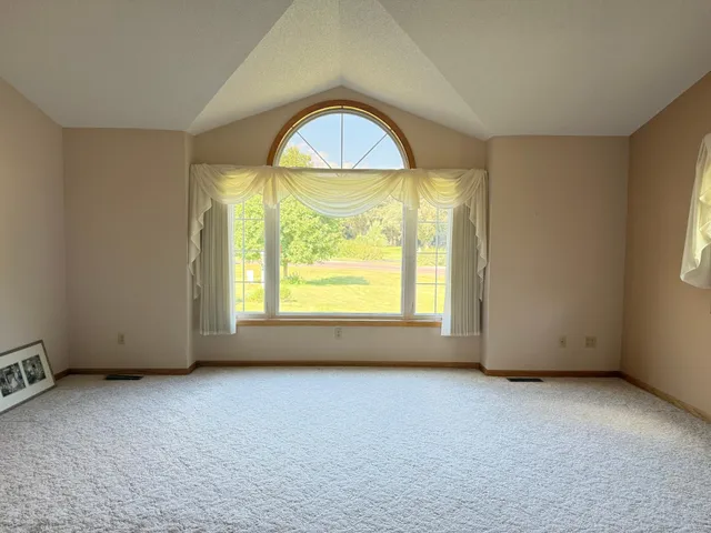 $550,000 | 115 Burr Oak Road, Redwood Falls, MN 56283