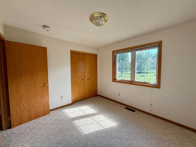 $550,000 | 115 Burr Oak Road, Redwood Falls, MN 56283