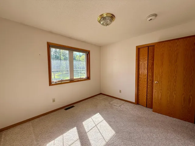 $550,000 | 115 Burr Oak Road, Redwood Falls, MN 56283