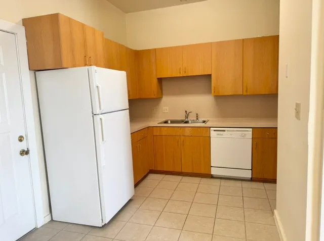 $850 | 104 Depot Street, Unit B, Elgin, TX 78621