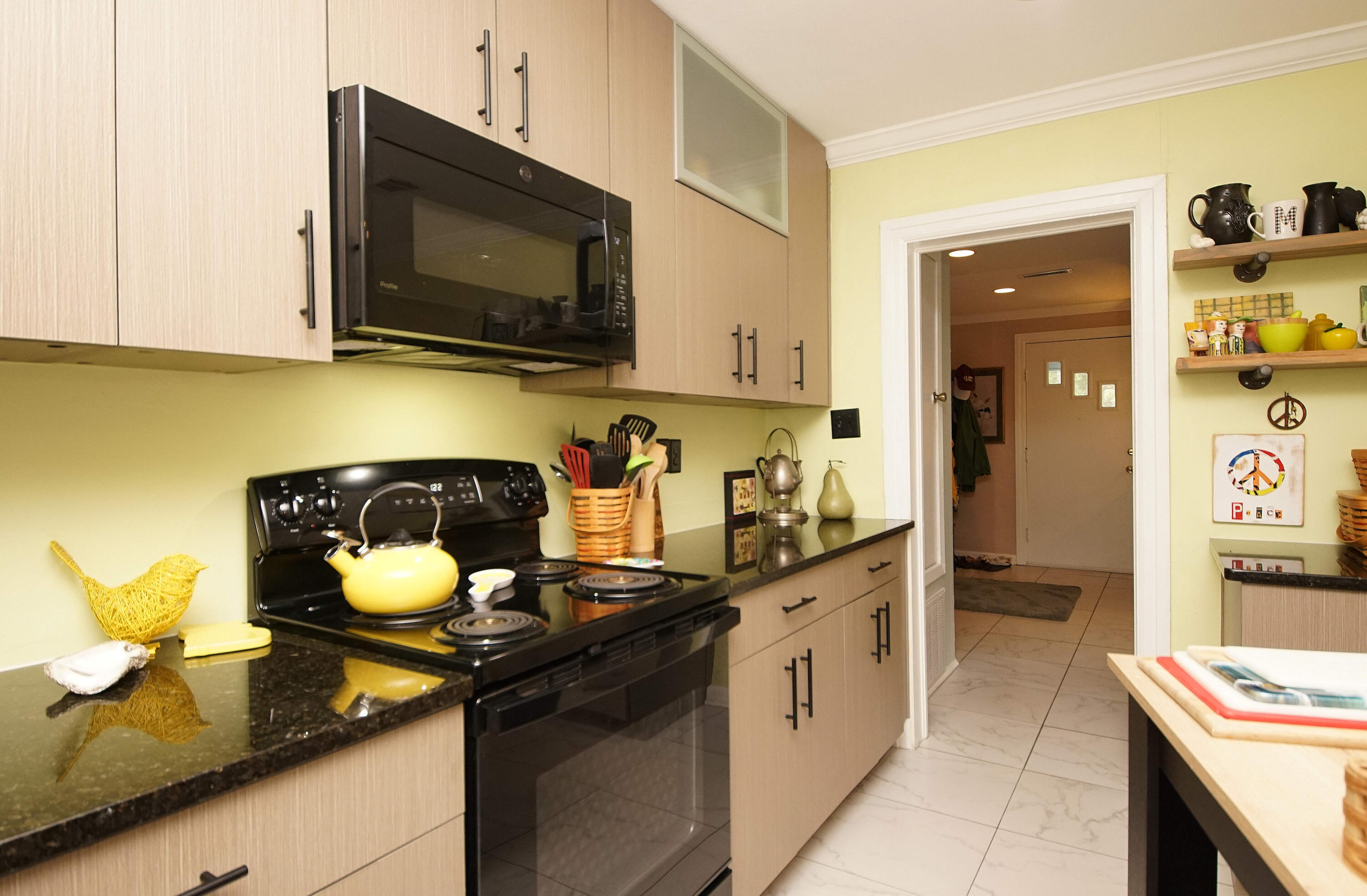 33 First Street Southwest Fort Walton Beach, FL 32548 - Photo 17 of 41 33FirstSWKitchen25