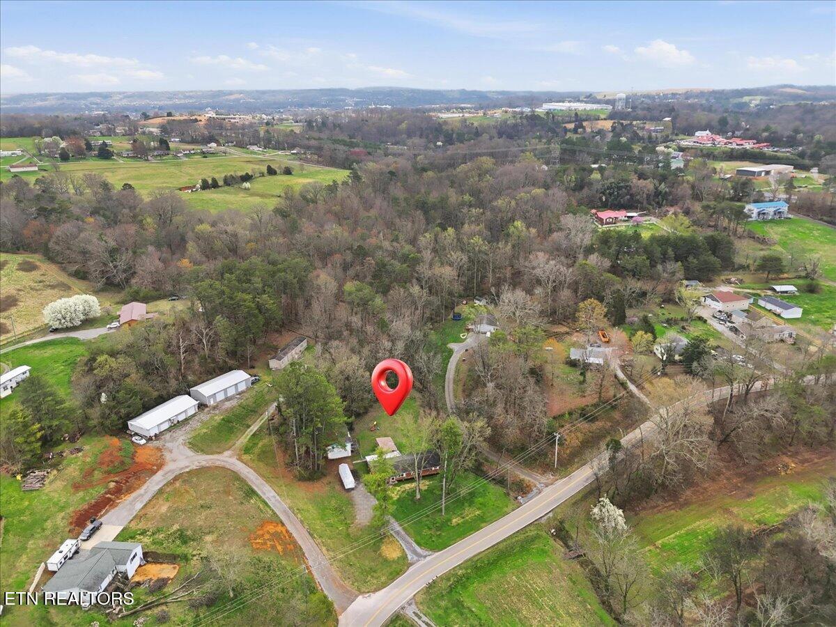 488 Long Hollow Road Maryville, TN 37801 - Photo 31 of 38 31-008_dji_fly_20260310_155424_0173_1773