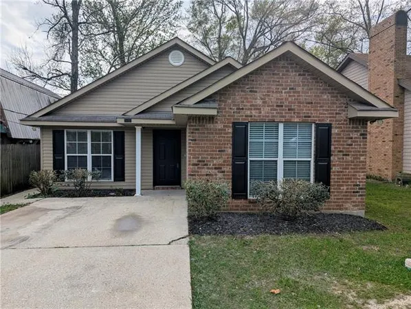 $1,700 | 2140 Dupard Street, Mandeville, LA 70448