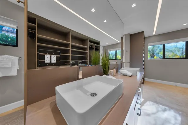 $28,995 | 616 Riviera Isle Drive, Fort Lauderdale, FL 33301