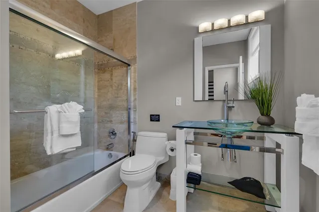 $28,995 | 616 Riviera Isle Drive, Fort Lauderdale, FL 33301