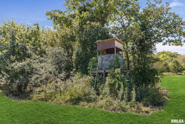 $1,800,000 | 520 Deerfield Road, Walnut Hill, IL 62893