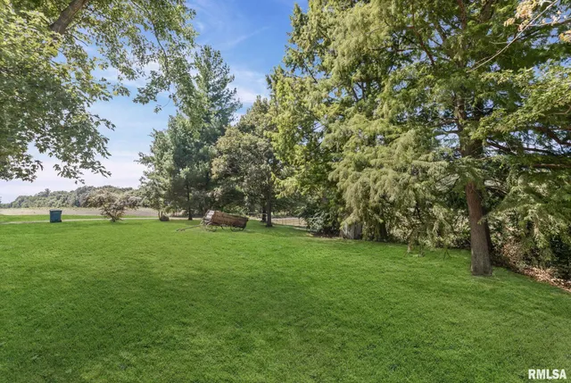 $1,800,000 | 520 Deerfield Road, Walnut Hill, IL 62893