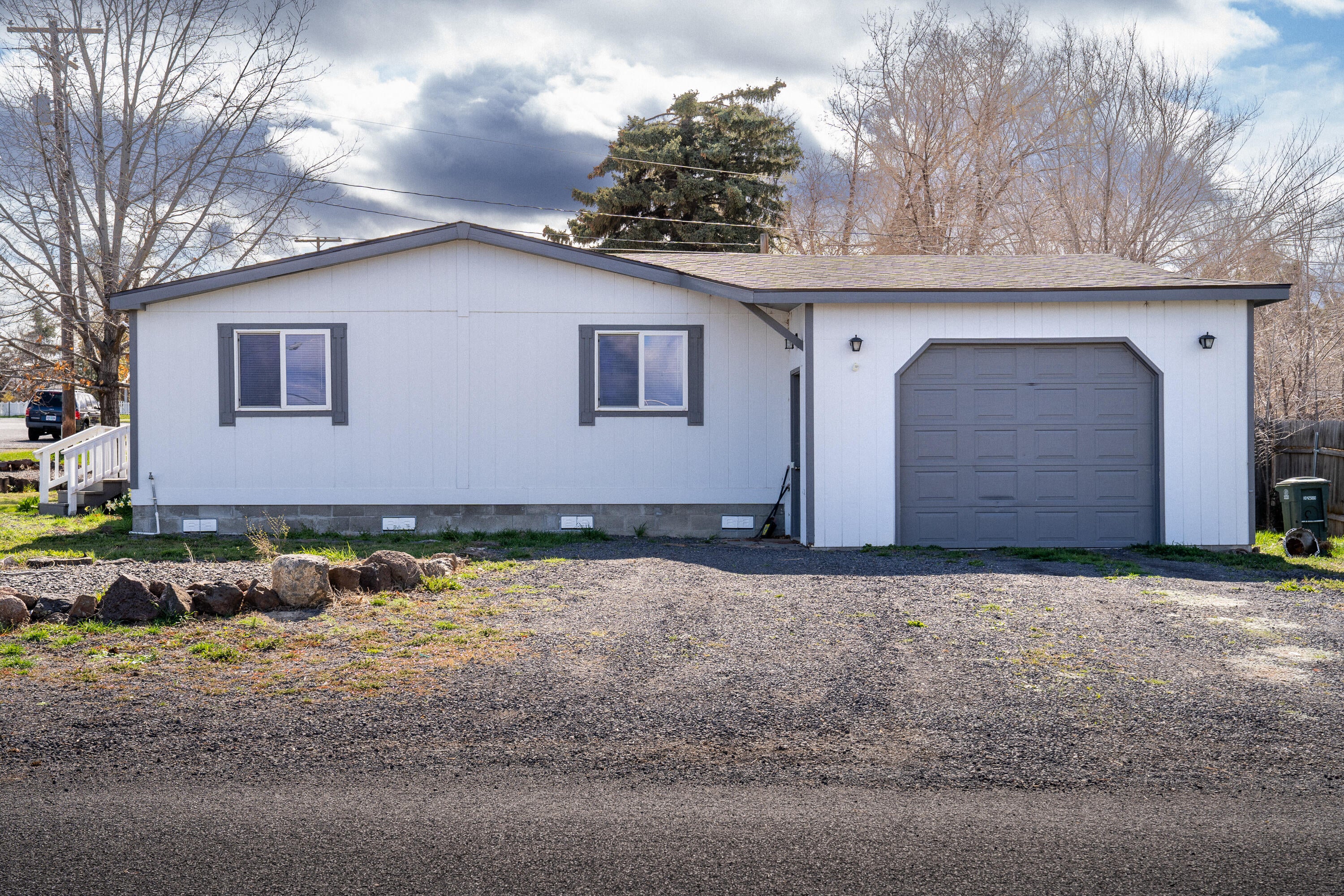 344 Southwest 6th Street Metolius, OR 97741 - Photo 5 of 27 344 Sixth St 5 of 27