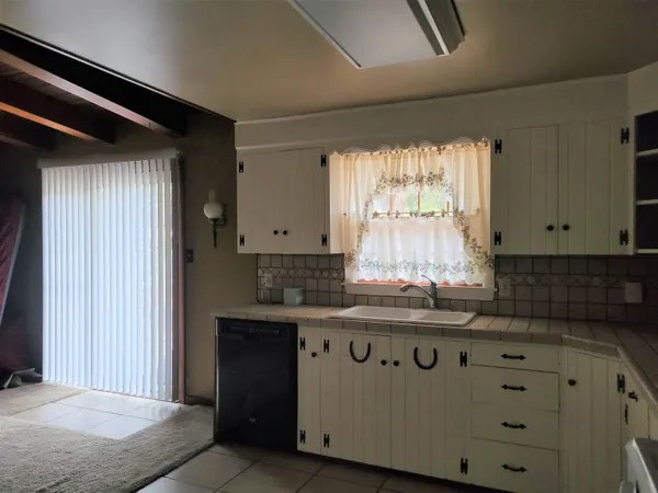 $167,900 | 1619 Ames Avenue, Winfield, KS 67156