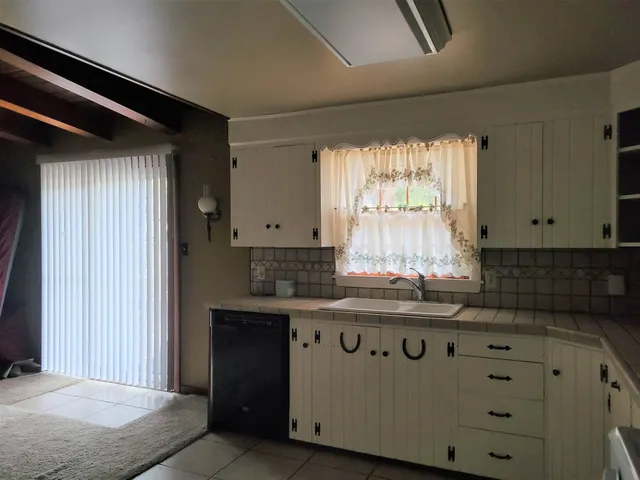 $167,900 | 1619 Ames Avenue, Winfield, KS 67156