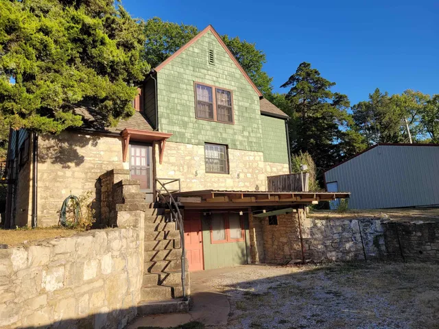 $167,900 | 1619 Ames Avenue, Winfield, KS 67156