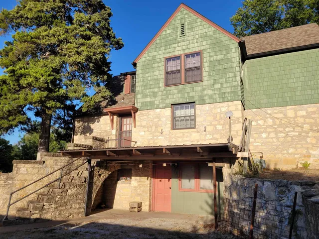 $167,900 | 1619 Ames Avenue, Winfield, KS 67156