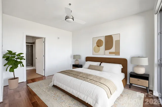 $400,000 | 333 West Trade Street, Unit 2005, Charlotte, NC 28202