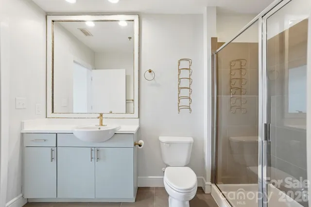 $400,000 | 333 West Trade Street, Unit 2005, Charlotte, NC 28202