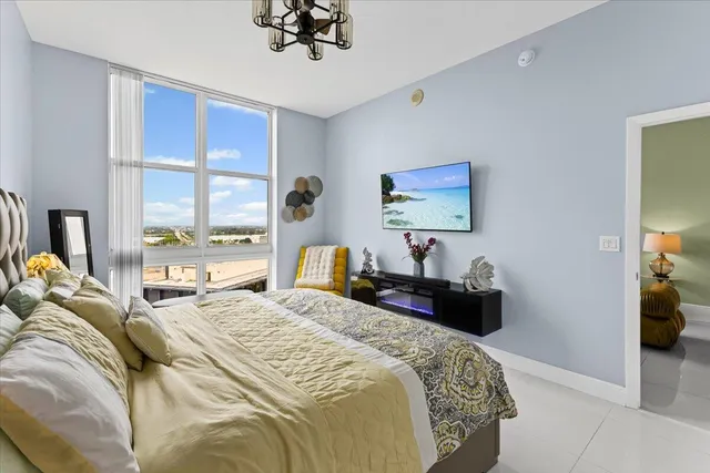 $7,000 | 550 Okeechobee Boulevard, Unit LPH18, West Palm Beach, FL 33401