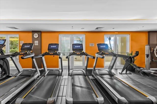 $7,000 | 550 Okeechobee Boulevard, Unit LPH18, West Palm Beach, FL 33401