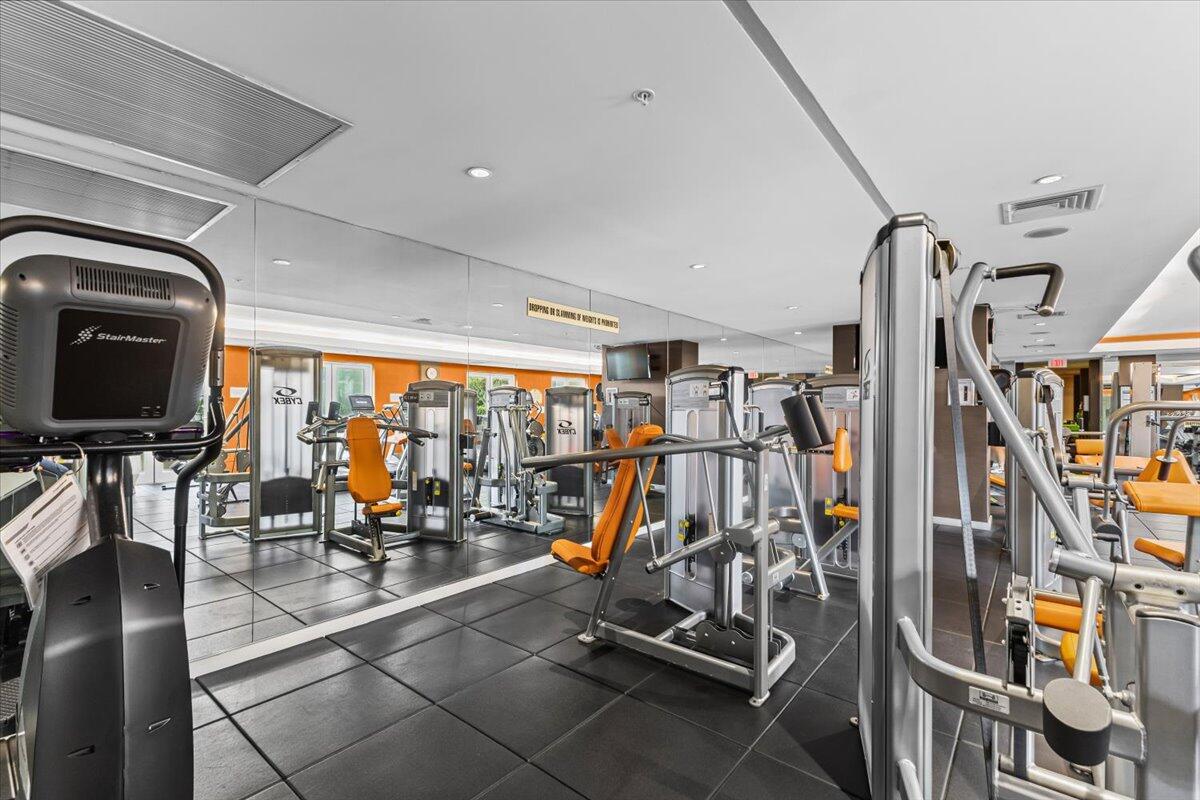 550 Okeechobee Boulevard, Unit LPH18 West Palm Beach, FL 33401 - Photo 22 of 29 Fitness Center