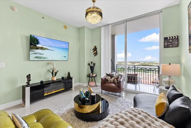 $7,000 | 550 Okeechobee Boulevard, Unit LPH18, West Palm Beach, FL 33401