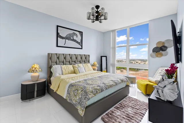 $7,000 | 550 Okeechobee Boulevard, Unit LPH18, West Palm Beach, FL 33401