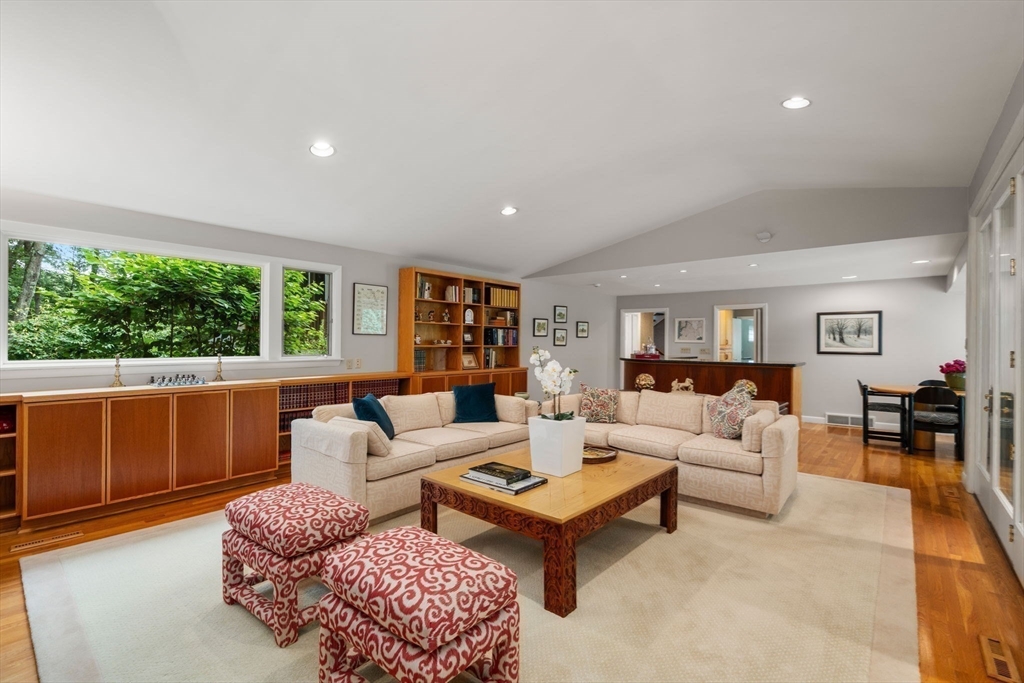 26 Cart Path Road Weston, MA 02493 - Photo 6 of 41 Gallery Image 6