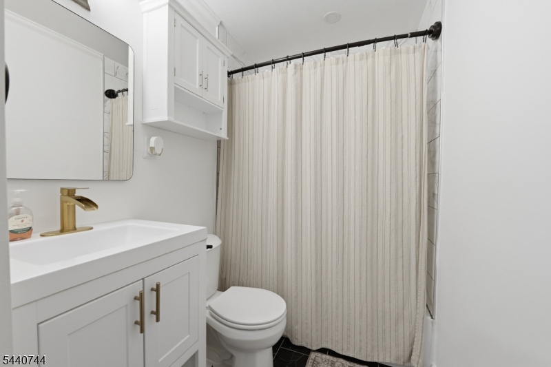 83 Rutan Road Belleville, NJ 07109 - Photo 7 of 43