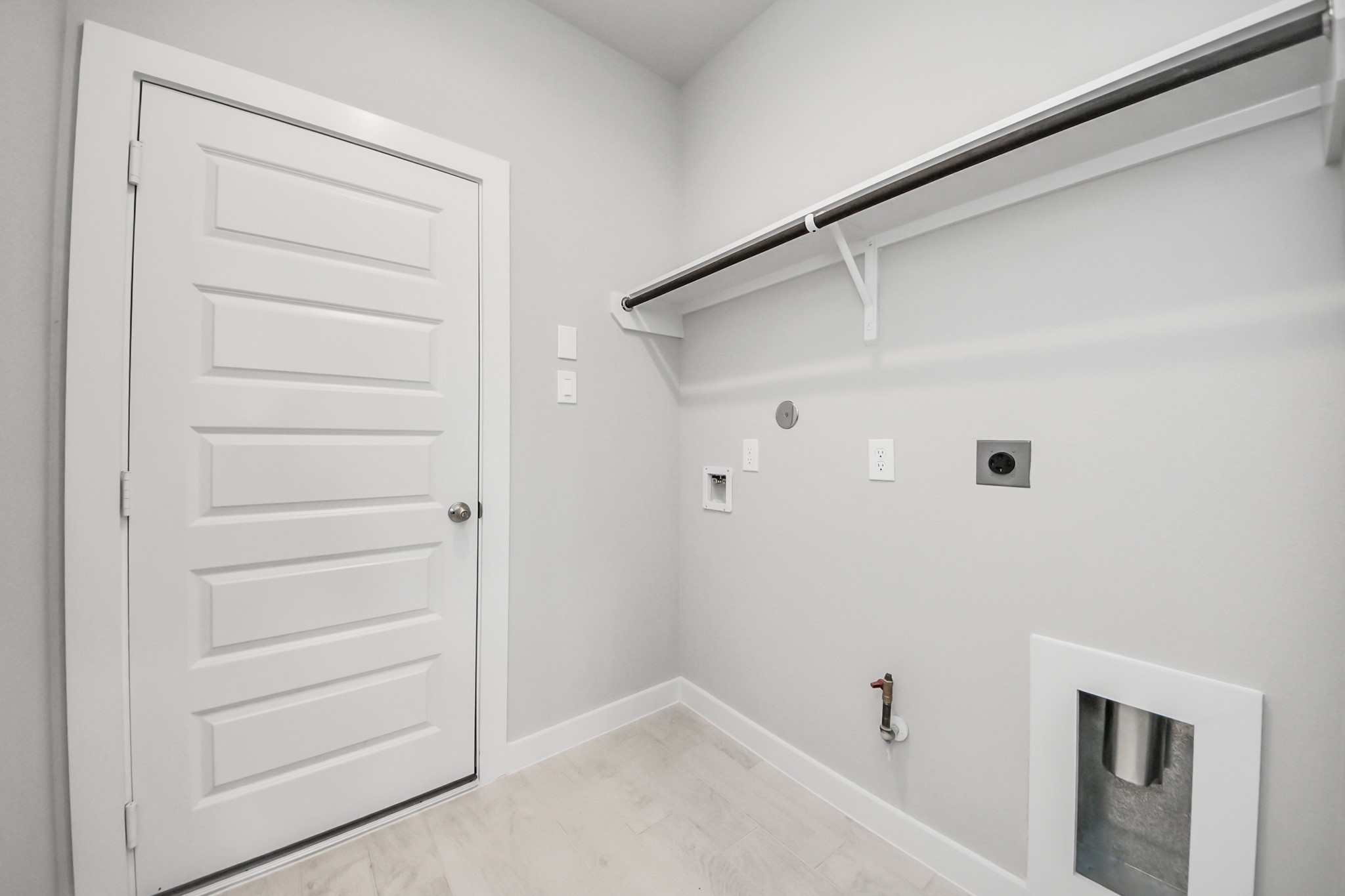 15719 Telge Ridge Lane Cypress, TX 77429 - Photo 40 of 48 a view of walk in closet