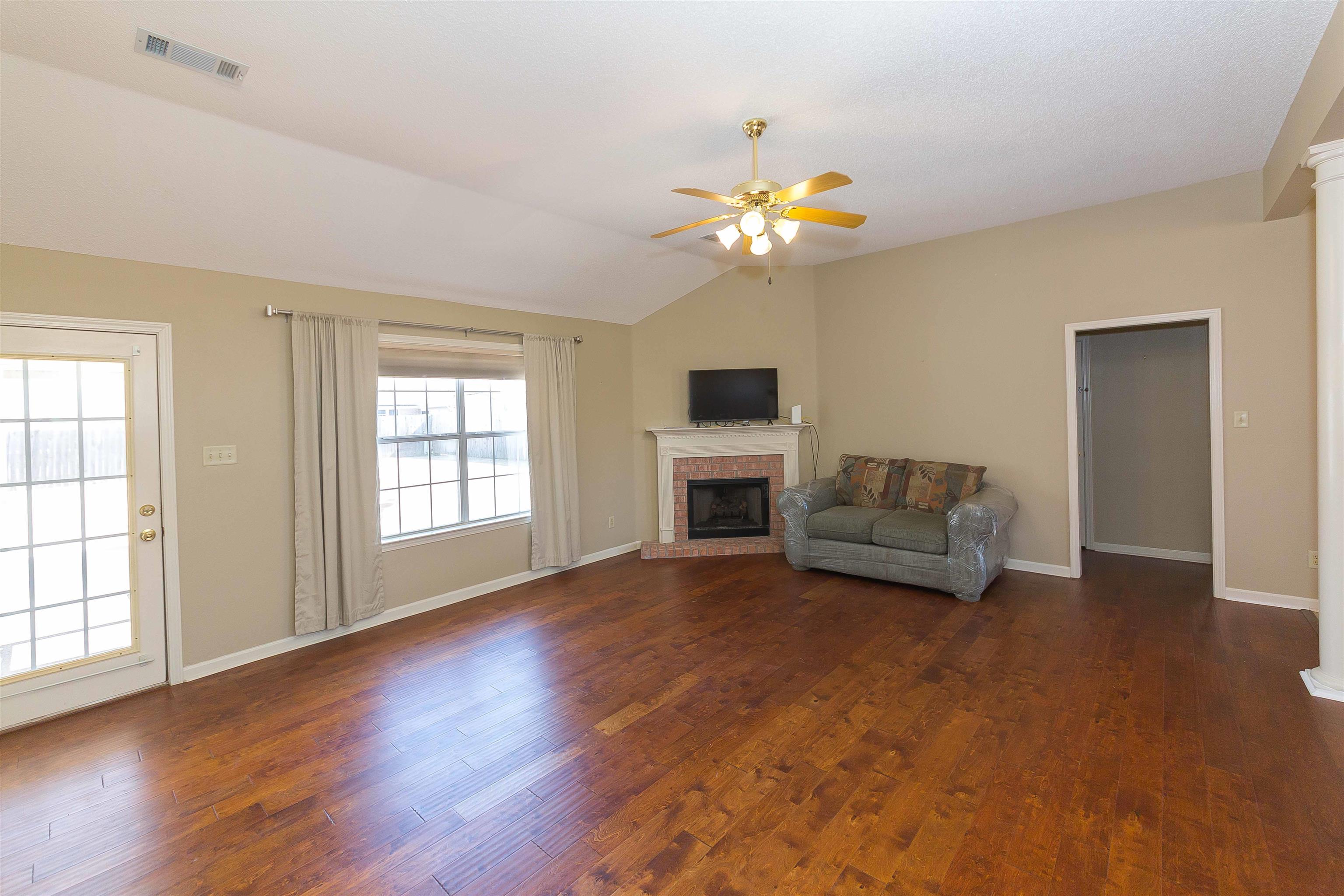 1302 River Ridge Drive Collierville, TN 38017 - Photo 3 of 17 Gallery Image 3
