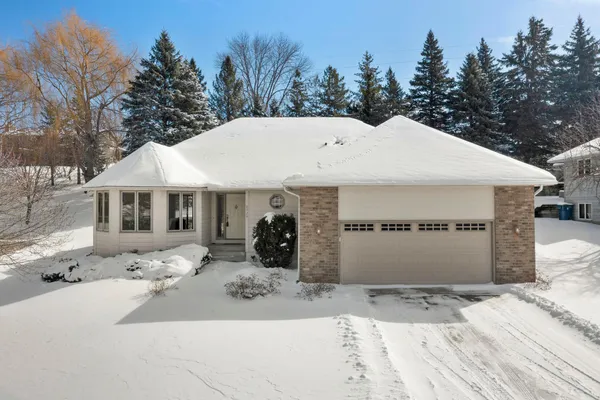 $399,900 | 6724 Timber Crest Drive, Maple Grove, MN 55311