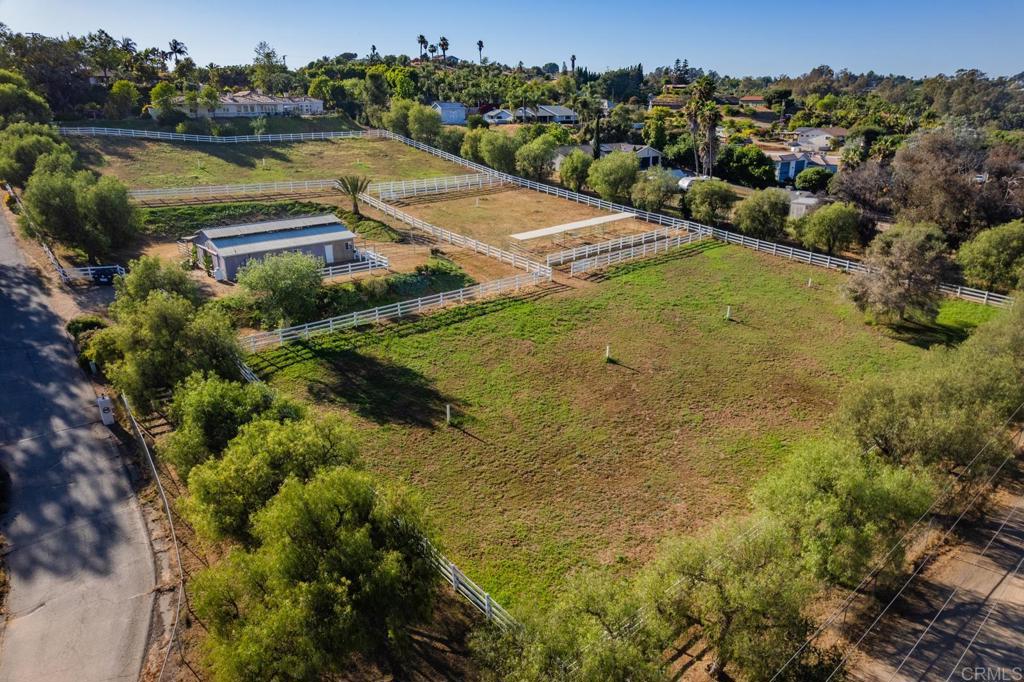 161 Lemon Grove Drive Fallbrook, CA 92028 - Photo 9 of 72