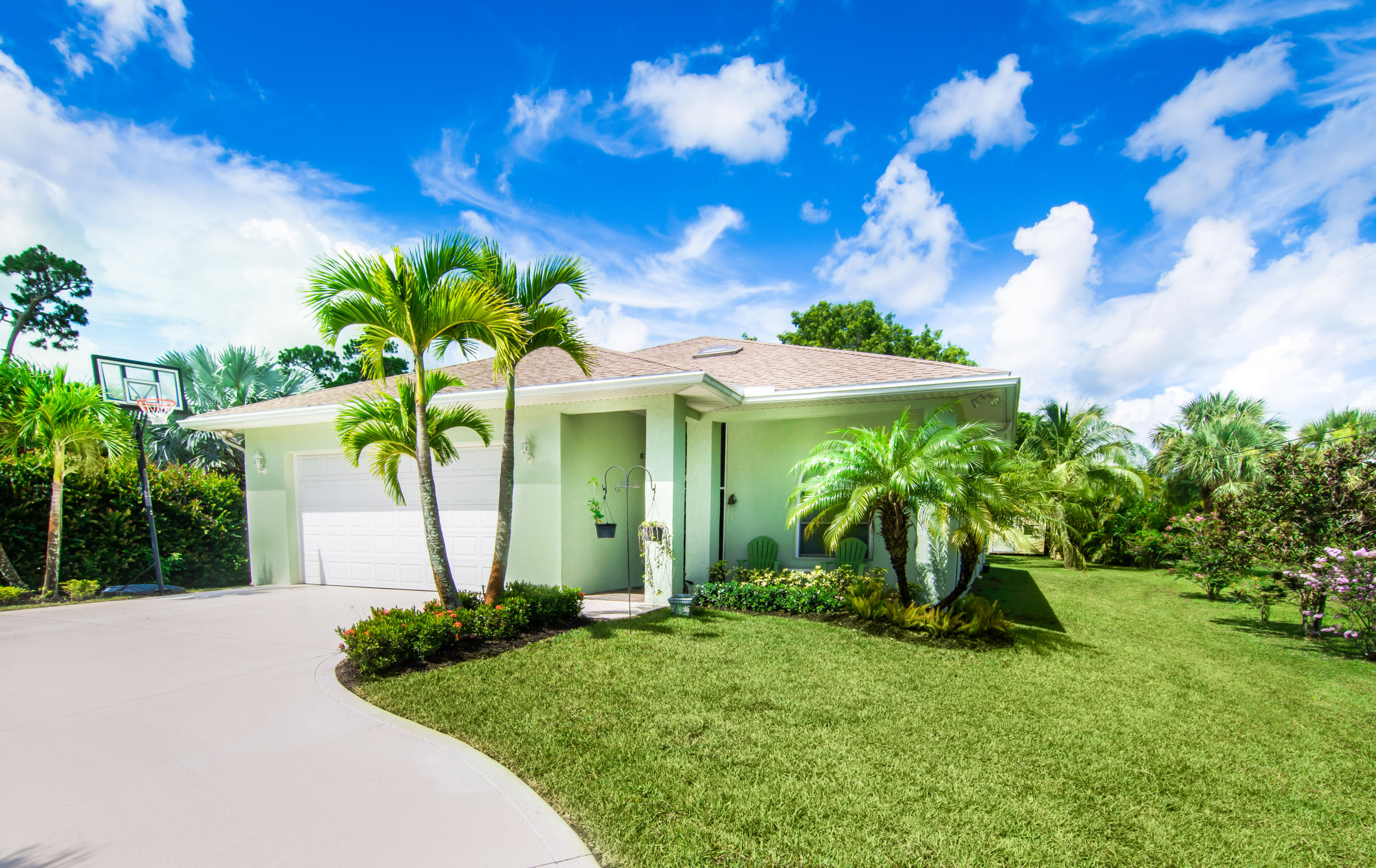 4870 Southeast Manatee Cove Road Stuart, FL 34997 - Photo 3 of 45 VIS_9581-2-HDR-Edit-Edit