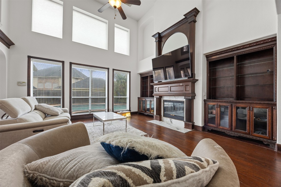 1126 Pinsonfork Drive Spring, TX 77379 - Photo 9 of 41 Amazing Living room with built ins and high ceilings
