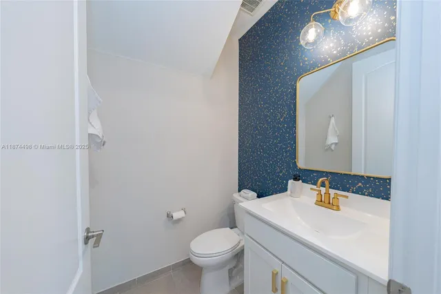 $585,000 | 13094 Anthorne Lane, Boynton Beach, FL 33436