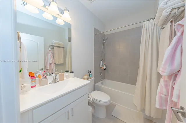 $585,000 | 13094 Anthorne Lane, Boynton Beach, FL 33436