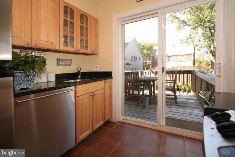 4833 25th Road North Arlington, VA 22207 - Photo 11 of 18 Kitchen #2