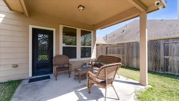 a front view of house with yard