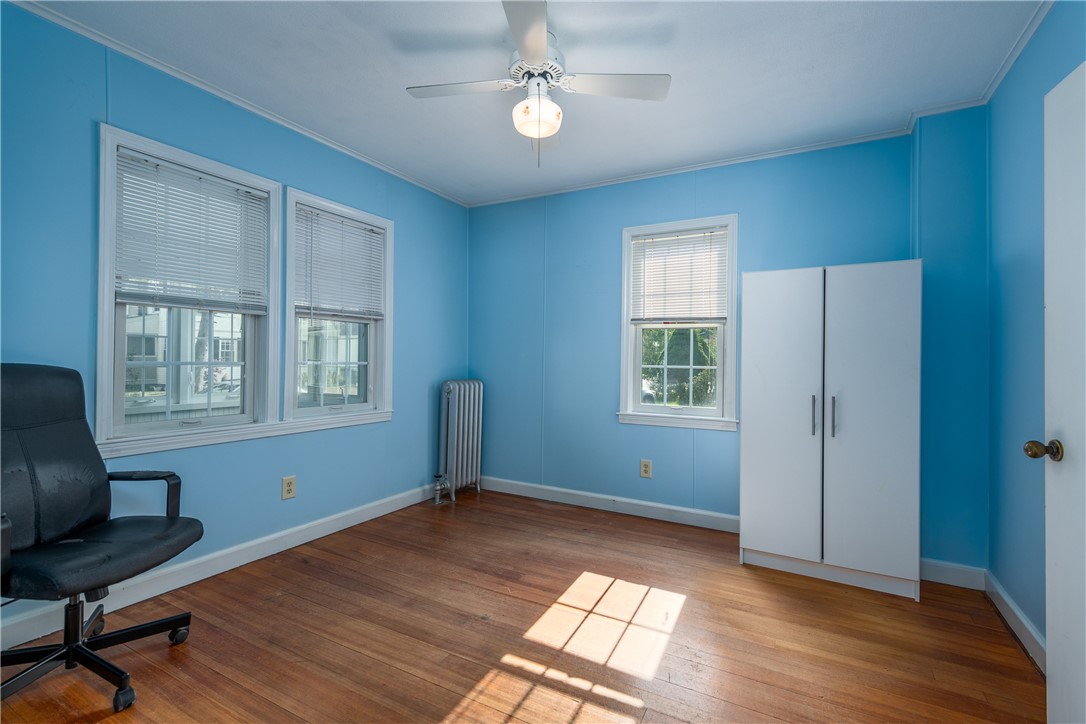 58 Delway Road Cranston, RI 02910 - Photo 11 of 28