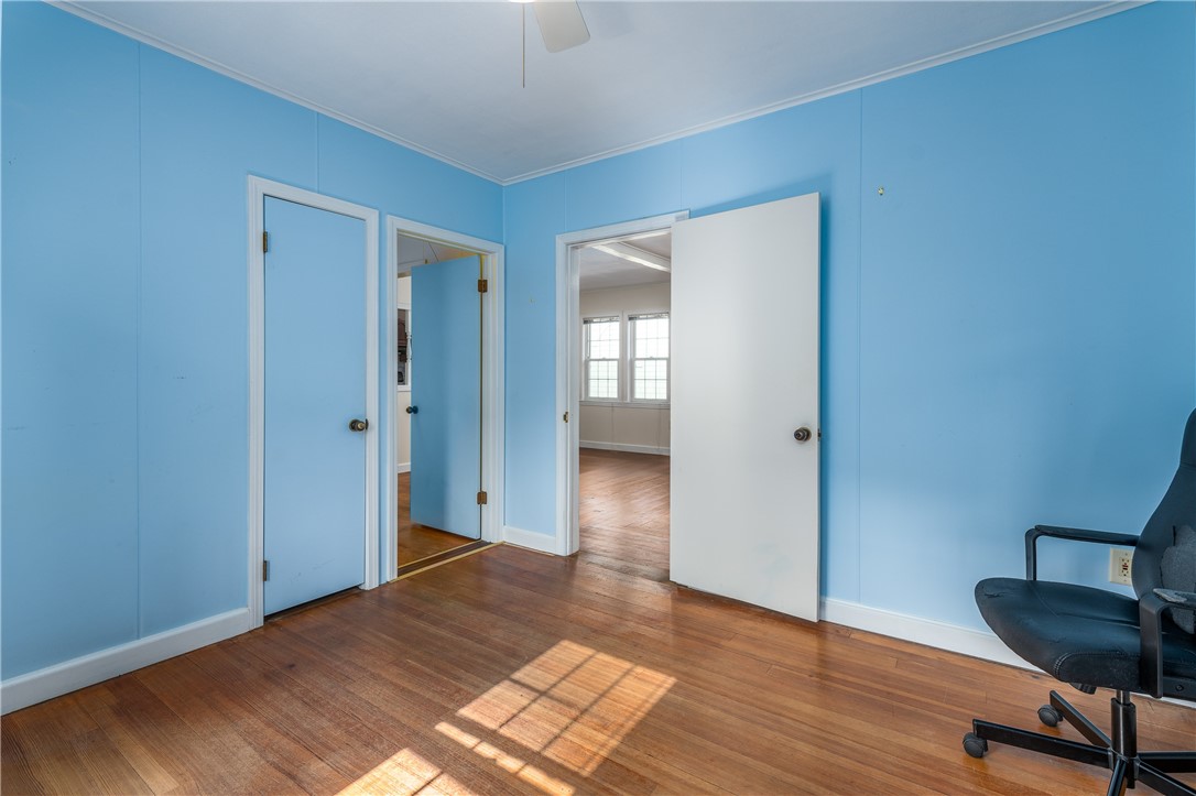 58 Delway Road Cranston, RI 02910 - Photo 12 of 28