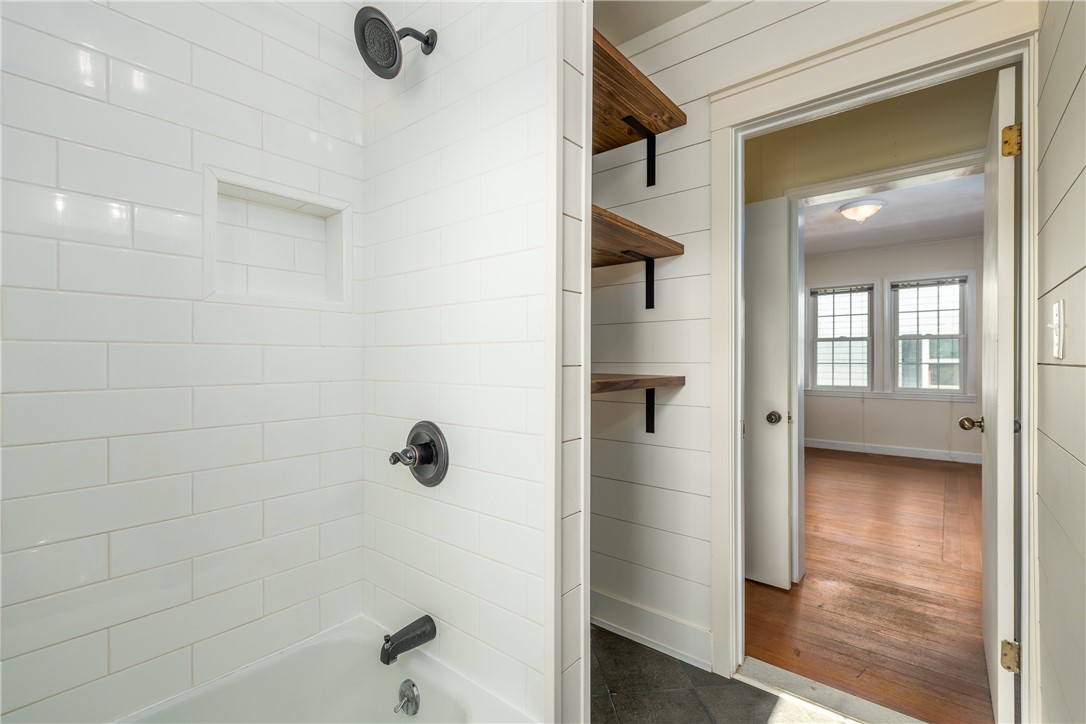 58 Delway Road Cranston, RI 02910 - Photo 16 of 28