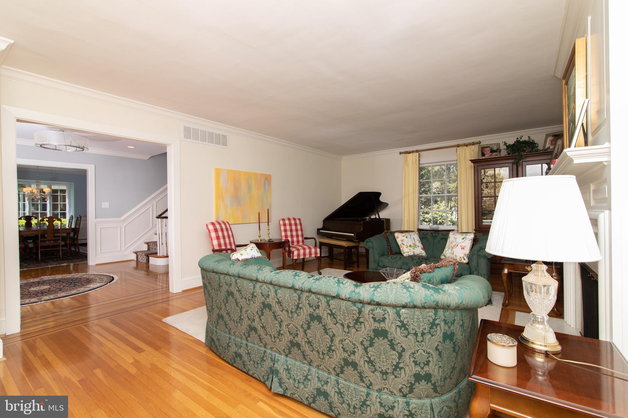 412 Chews Landing Road Haddonfield, NJ 08033 - Photo 8 of 39 Living Room