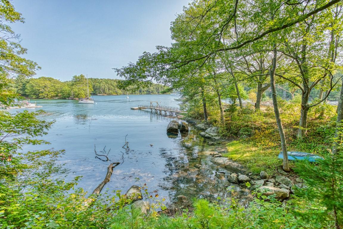 18 Wolf Road Boothbay, ME 04537 - Photo 7 of 38 7. 18WolfRd-0350