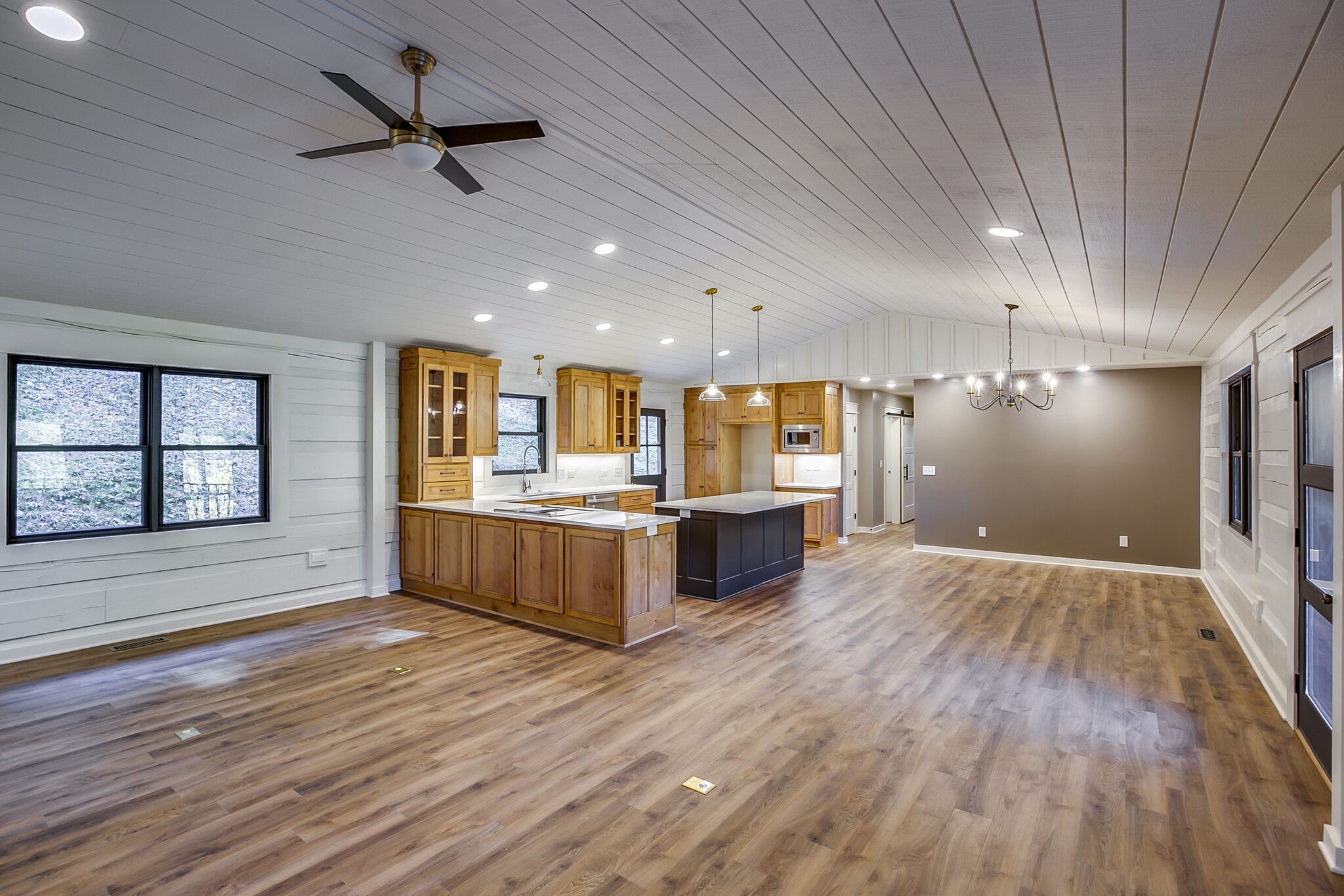 297 Osborne Road Lynchburg, TN 37352 - Photo 5 of 32 Gallery Image 5