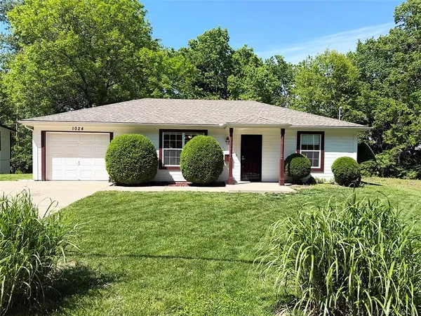 $219,900 | 1024 East Gudgell Avenue, Independence, MO 64055