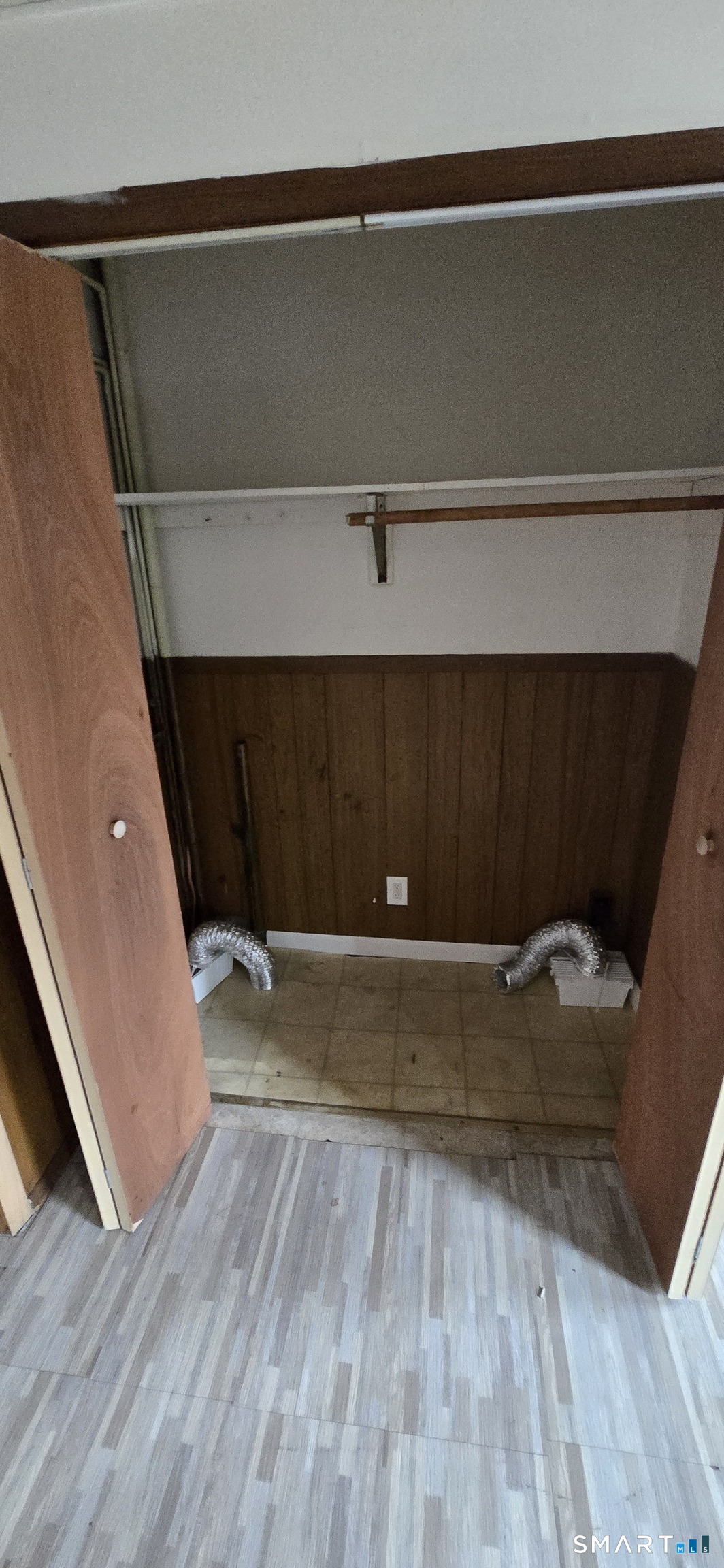 79 Robbins Street Waterbury, CT 06708 - Photo 6 of 11