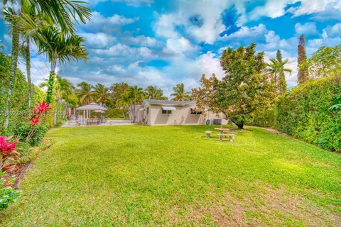 $1,200,000 | 10641 Southwest 99th Terrace, Miami, FL 33176