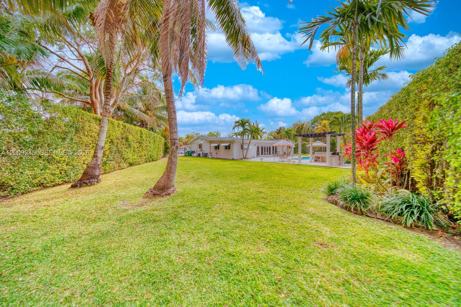 10641 Southwest 99th Terrace Miami, FL 33176 - Photo 13 of 40