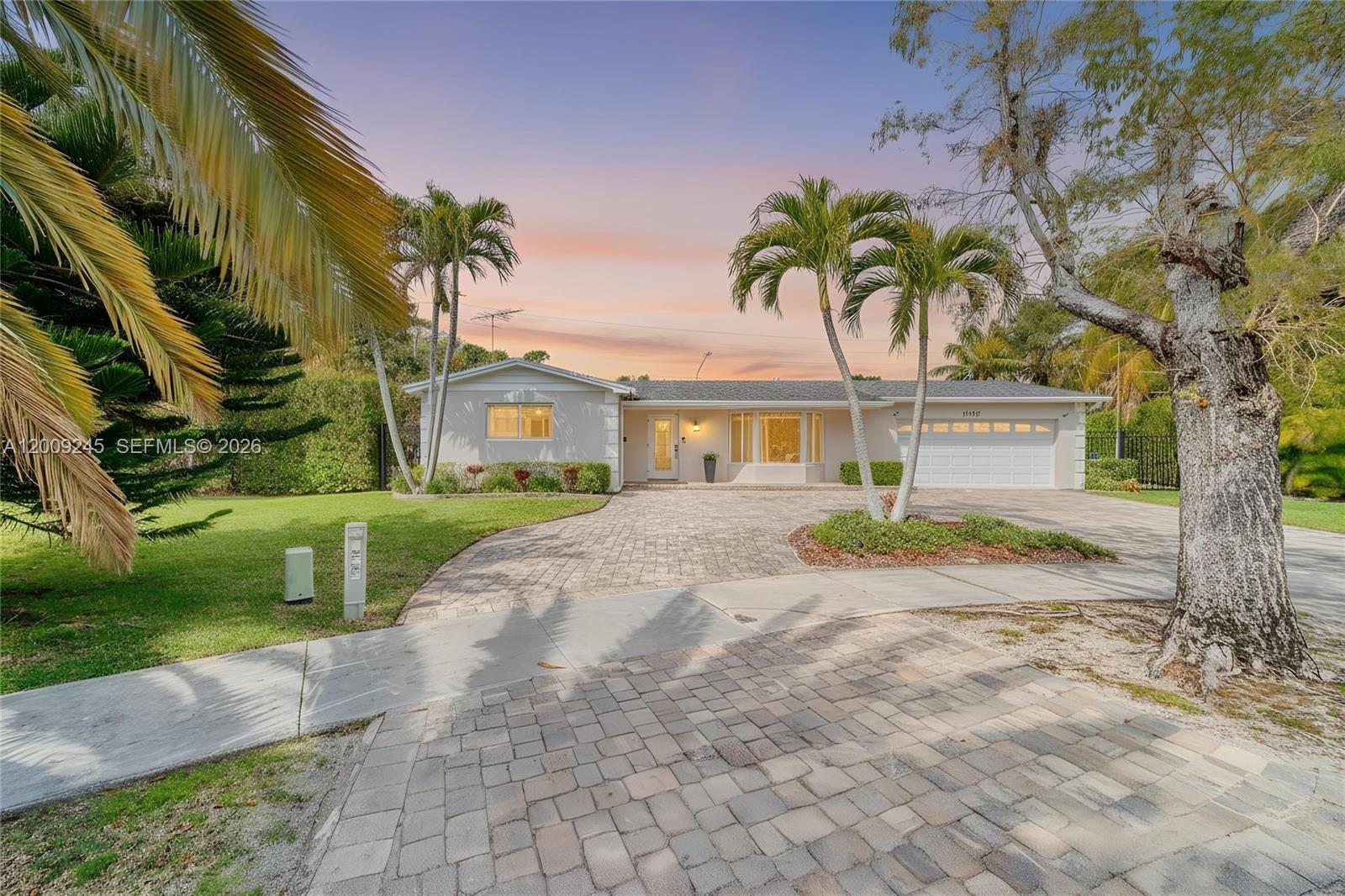 10641 Southwest 99th Terrace Miami, FL 33176 - Photo 4 of 40