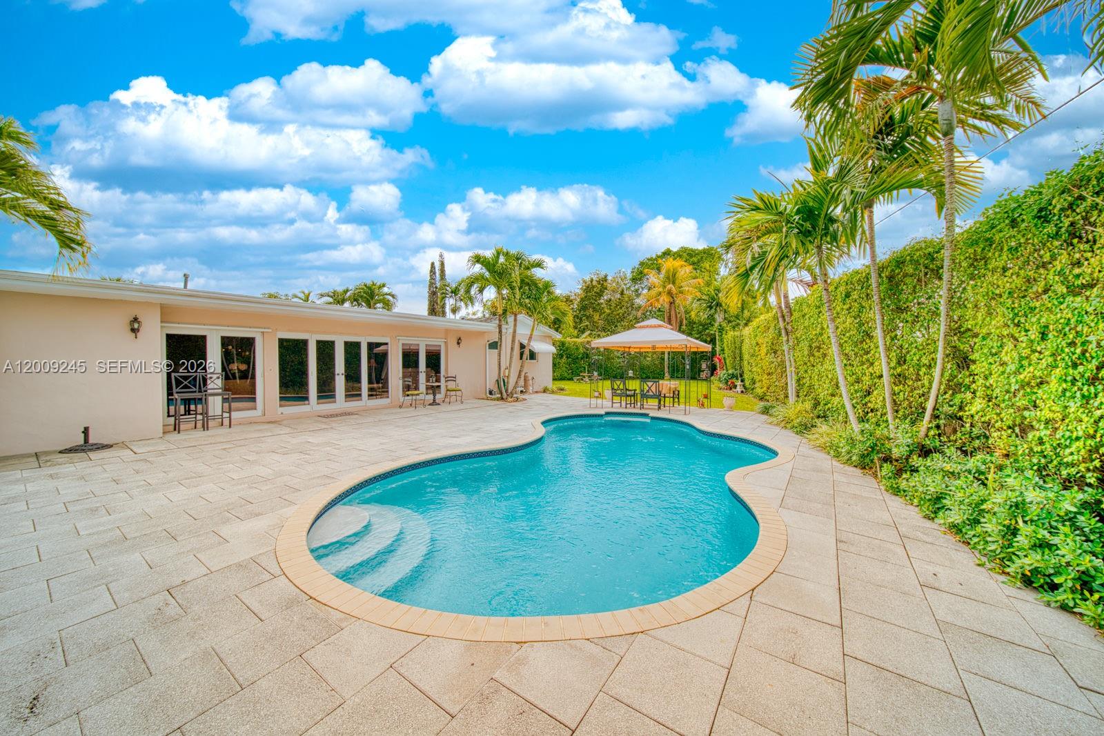 10641 Southwest 99th Terrace Miami, FL 33176 - Photo 6 of 40