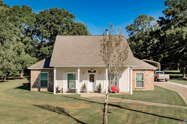 $315,000 | 32810 Poplar Court, Denham Springs, LA 70706