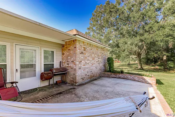 $310,000 | 32810 Poplar Court, Denham Springs, LA 70706